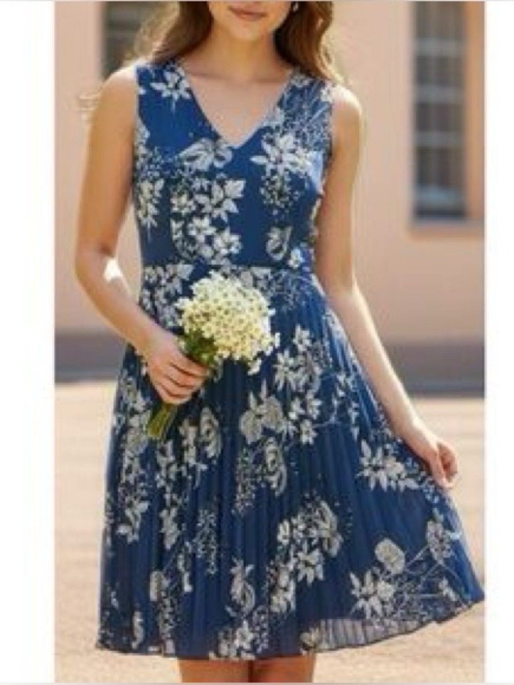 Banana Republic Pleated Dress Sleeveless Blue Floral V-Neck knee Length SZ 4